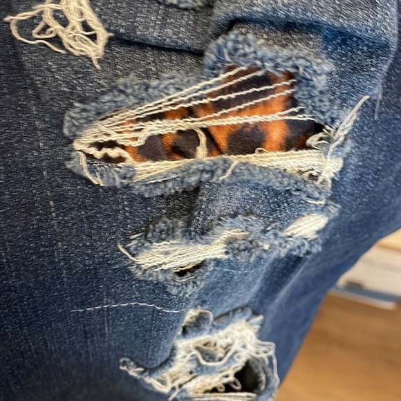 L & B brand distressed jeans, NWT, Plus size 18 - Picture 2 of 6